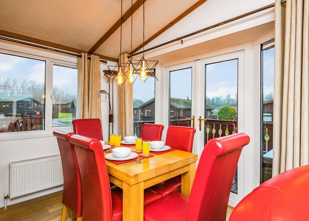 South Lakeland Leisure Village Hornby  Bagian luar foto