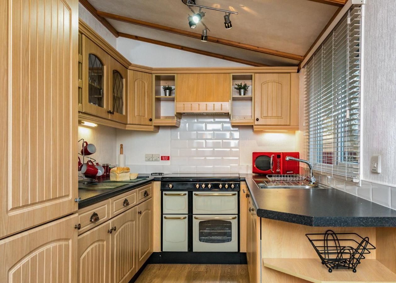 South Lakeland Leisure Village Hornby  Bagian luar foto