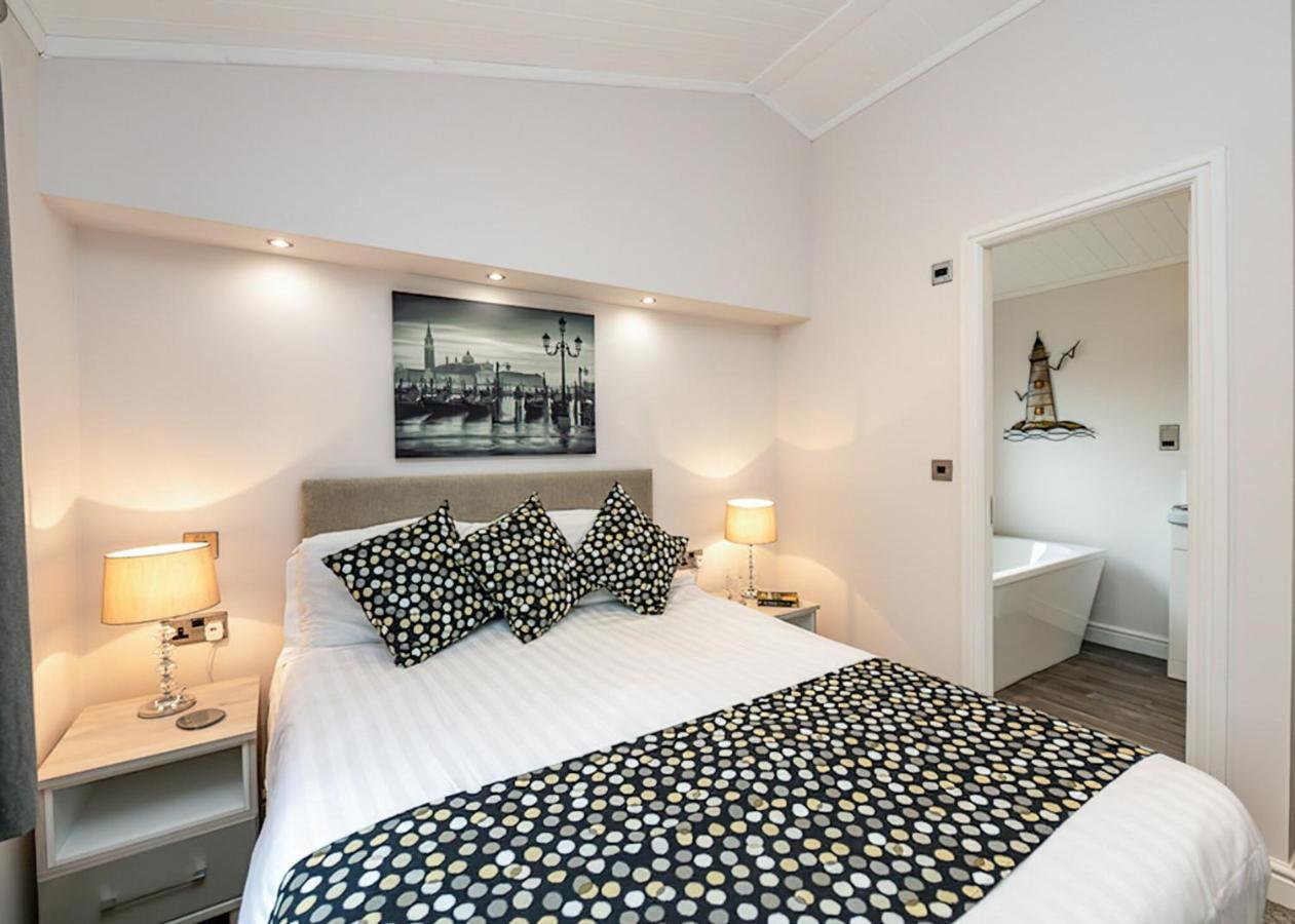 South Lakeland Leisure Village Hornby  Bagian luar foto